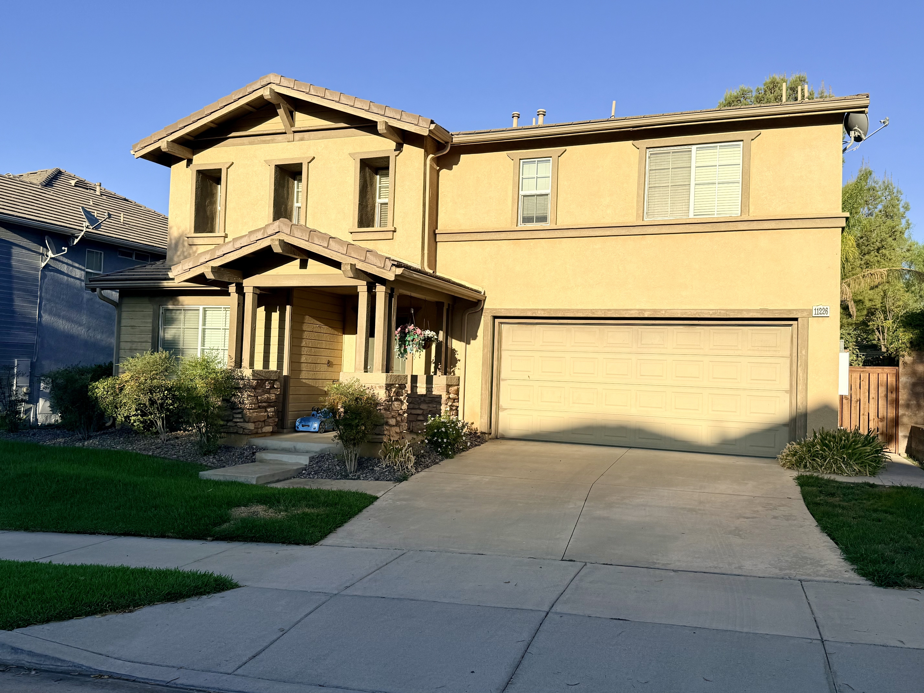 Property main image